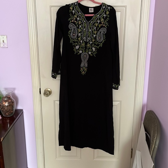 Black crepe Kurta - Picture 1 of 2